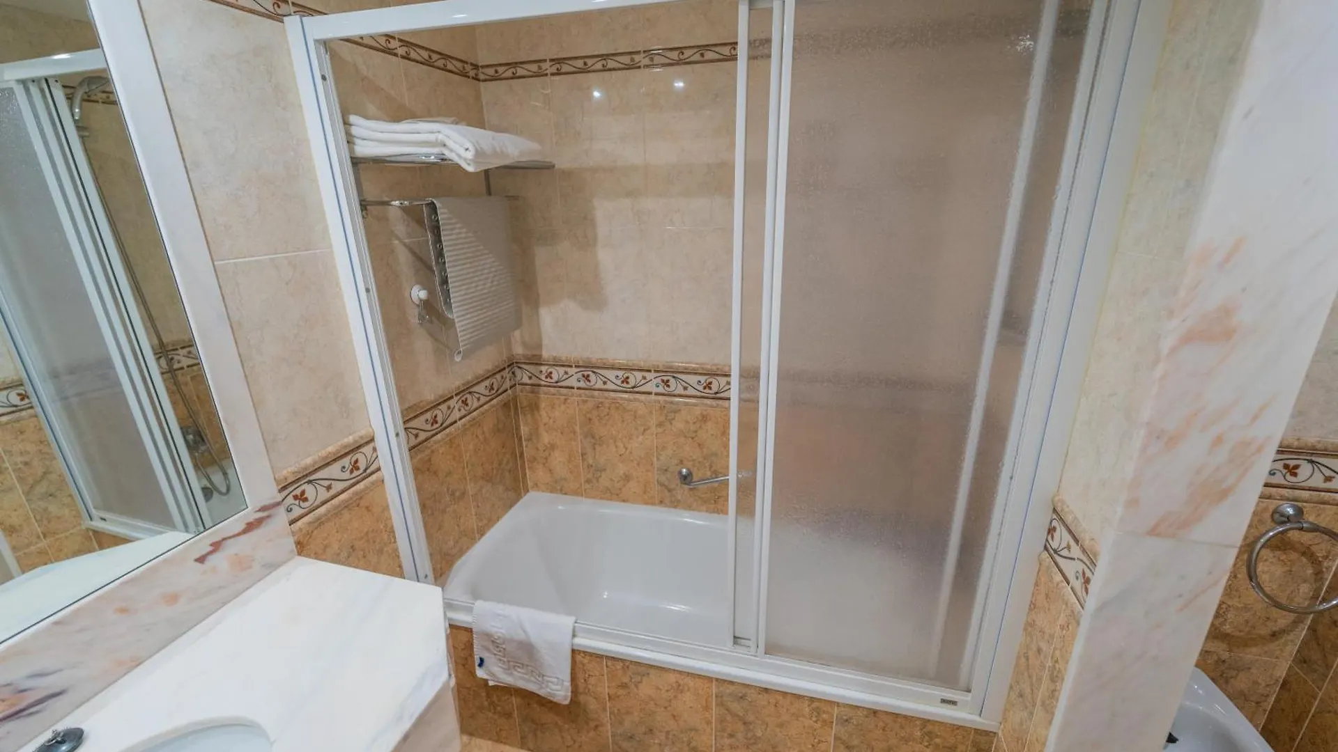 Hotel Marian Platja Roses