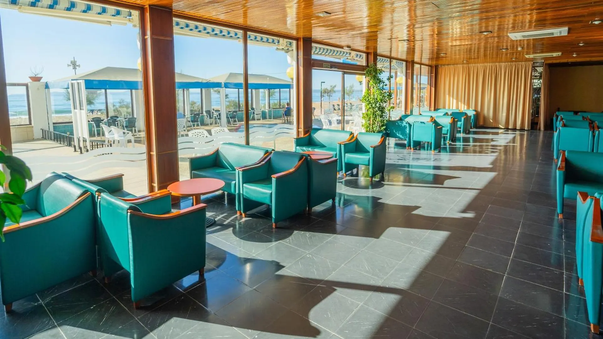 Hotel Marian Platja Roses 3*,  Spain